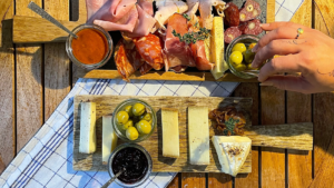 Apero Plaettli Kaese Schinken ALPI